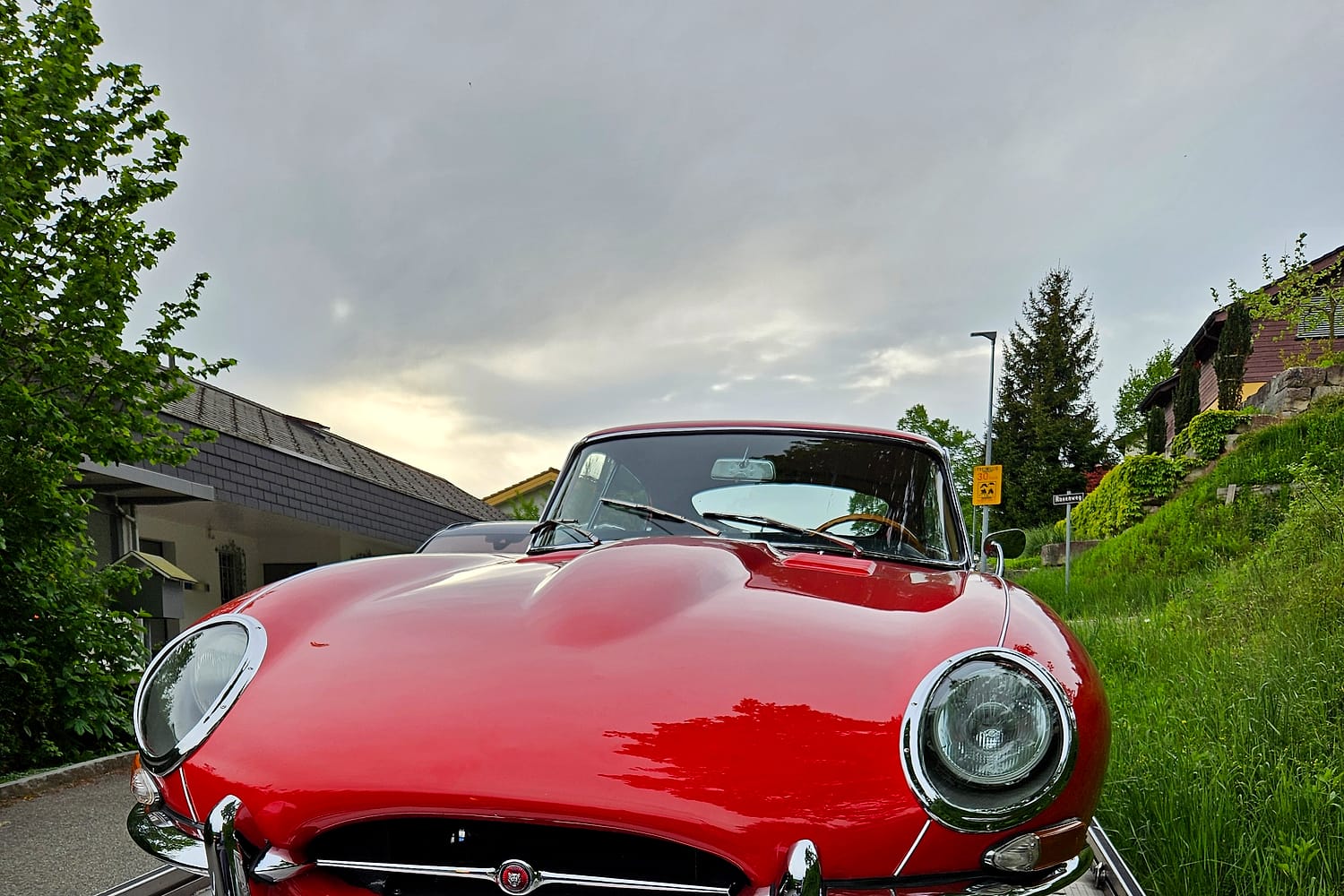 Jaguar E-Type beim exklusiven Fahrzeugtransport von Under Cover